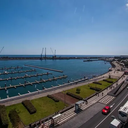 Guestready - Marina View Floor With Terrace * Ponta Delgada