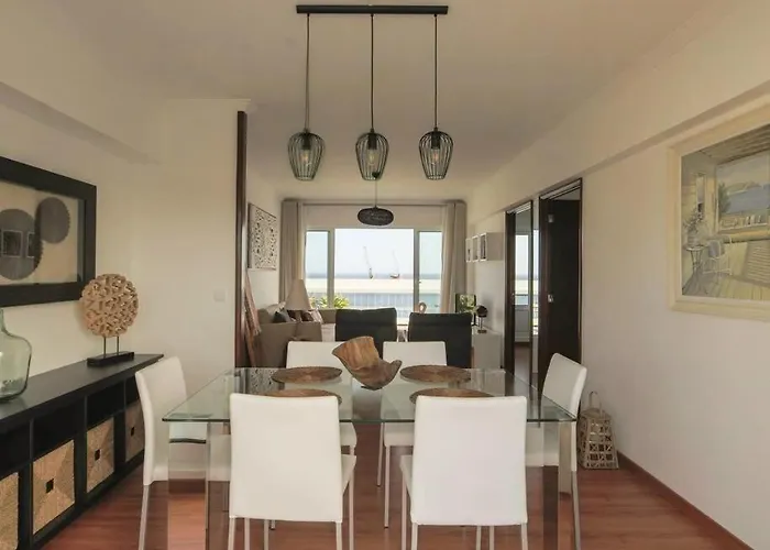 Guestready - Marina View Floor With Terrace * Ponta Delgada