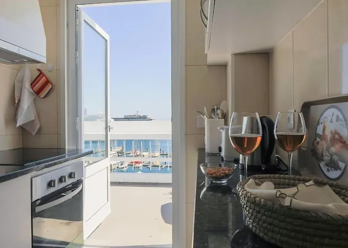 Guestready - Marina View Floor With Terrace Apartment